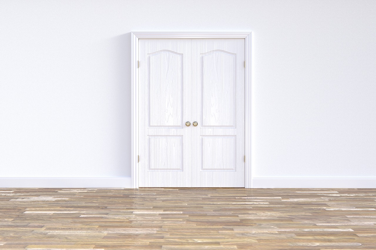 Najciekawsze rodzaje drzwi do mieszkania. Drzwi polskone drewniane Wewnętrzne